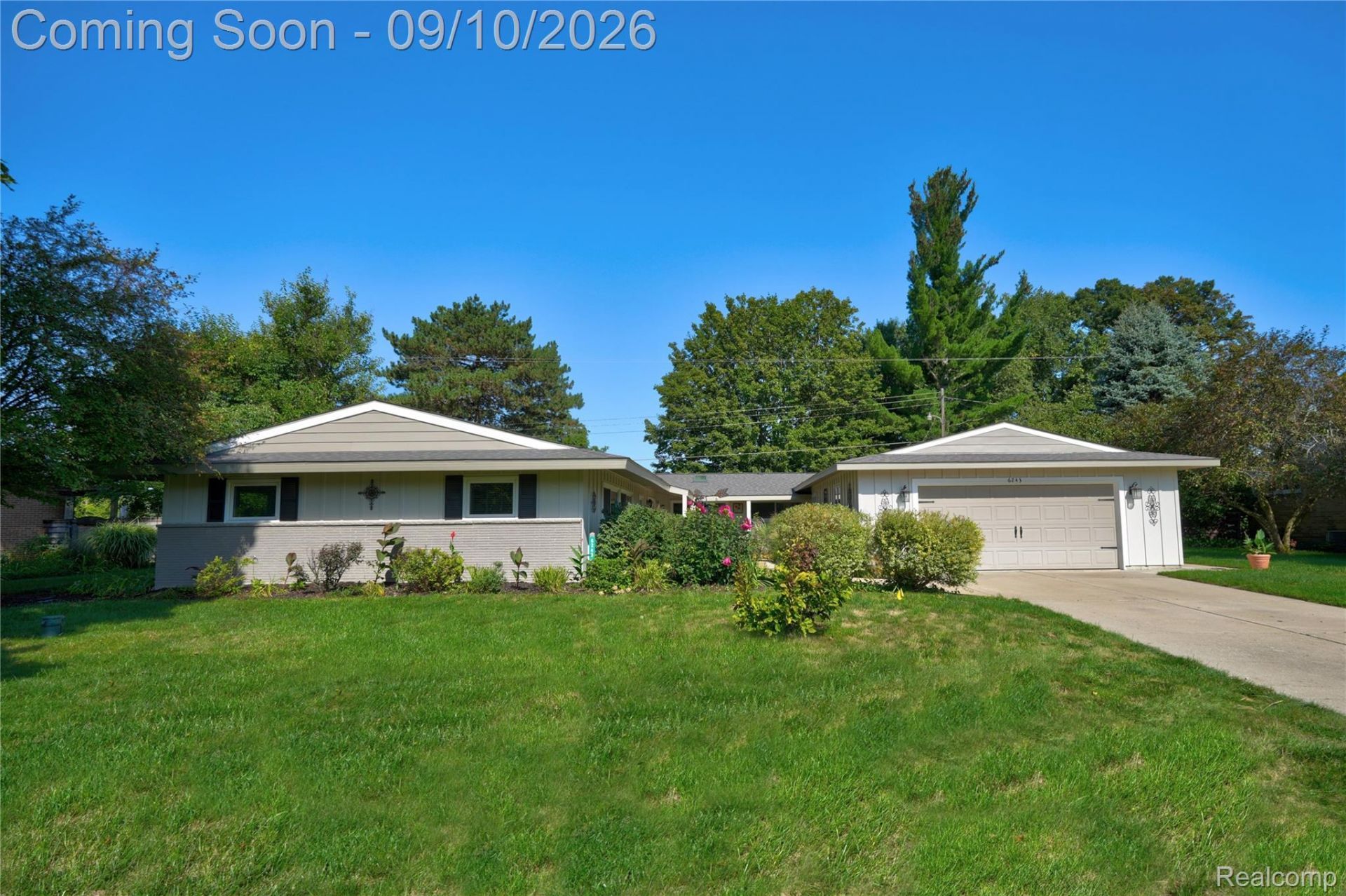 6243 Westview Drive, Grand Blanc Township, Mi 48439 Main Photo