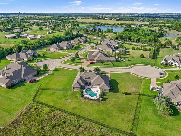 800 Yasmin Court , Heath, TX 75126