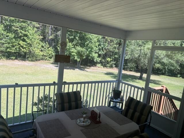161 Country Lane Photo 16