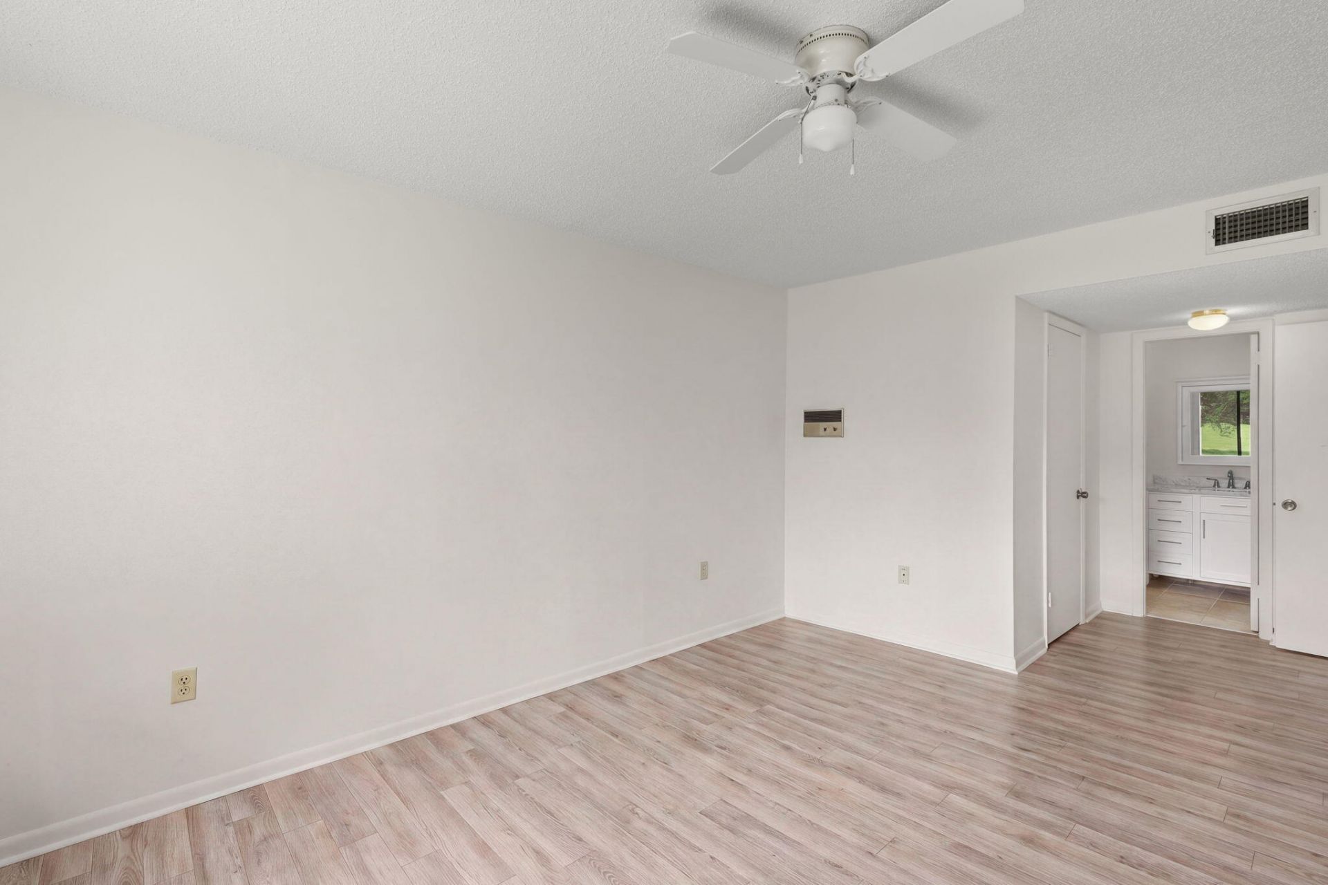 5423 SE Miles Grant Road Se, Unit F-203, Stuart, FL 34997 Photo
