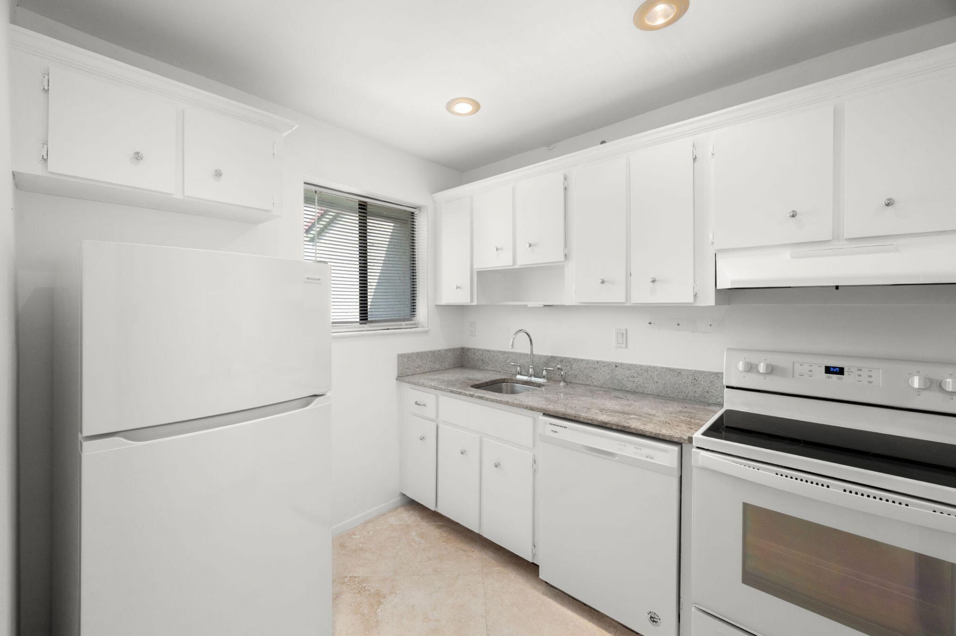 5423 SE Miles Grant Road Se, Unit F-203, Stuart, FL 34997 Photo