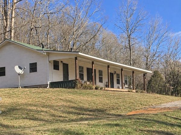 1252 Kelly Rd, Centerville, TN 37033