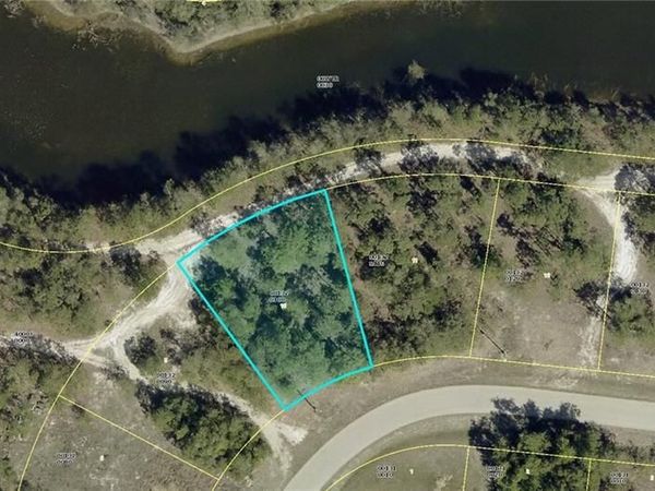 445 Boleyn CIR , LEHIGH ACRES, FL 33974