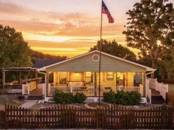 4609 S Underwood Road, Yale, OK 74085