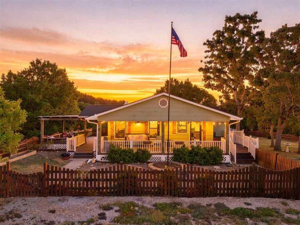 4609 S Underwood Road, Yale, OK 74085