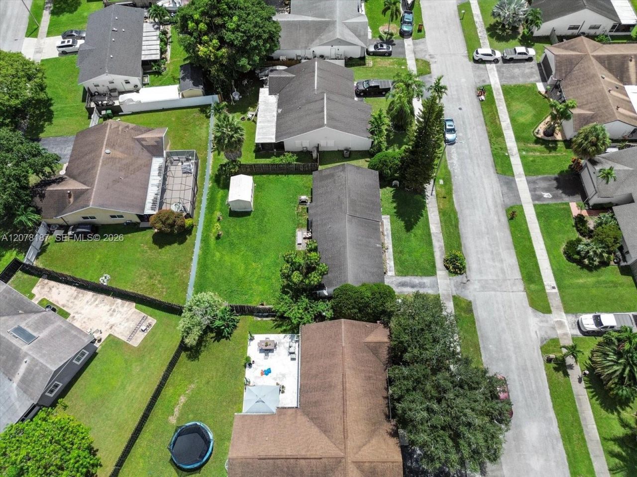 939 S Bluebird Ln, Homestead, FL 33035 Photo