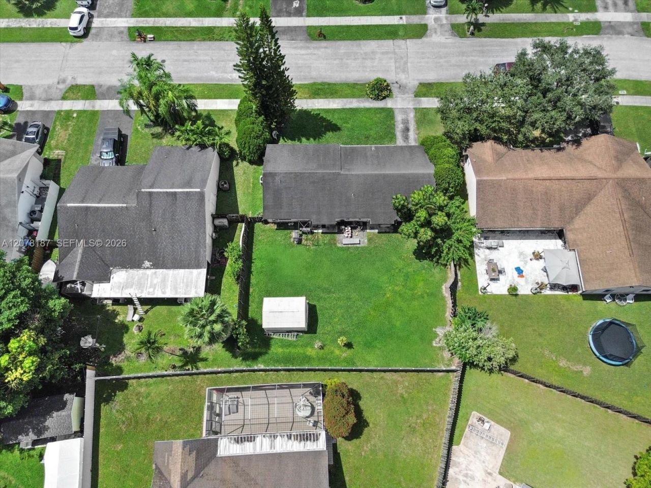 939 S Bluebird Ln, Homestead, FL 33035 Photo