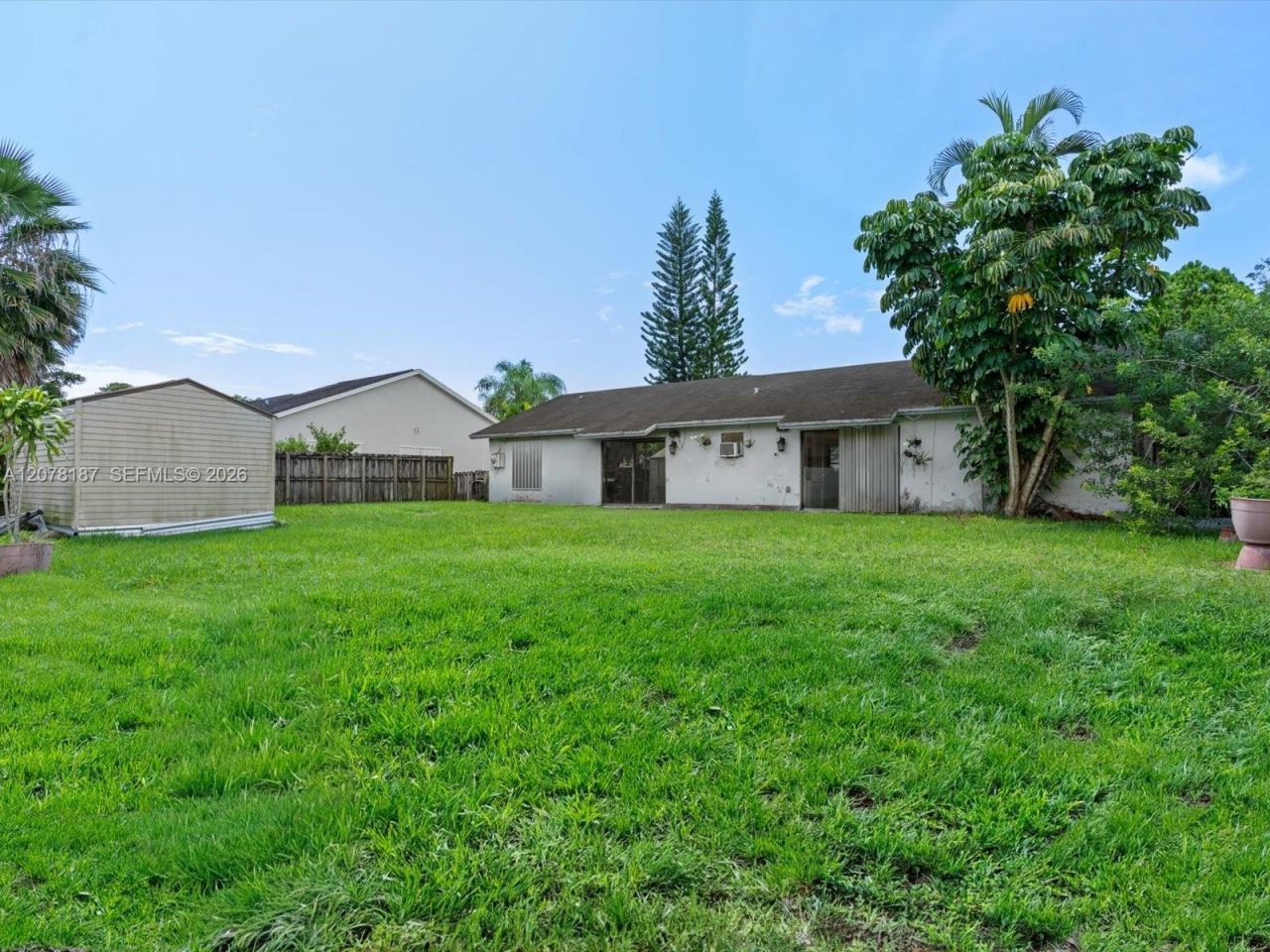 939 S Bluebird Ln, Homestead, FL 33035 Photo
