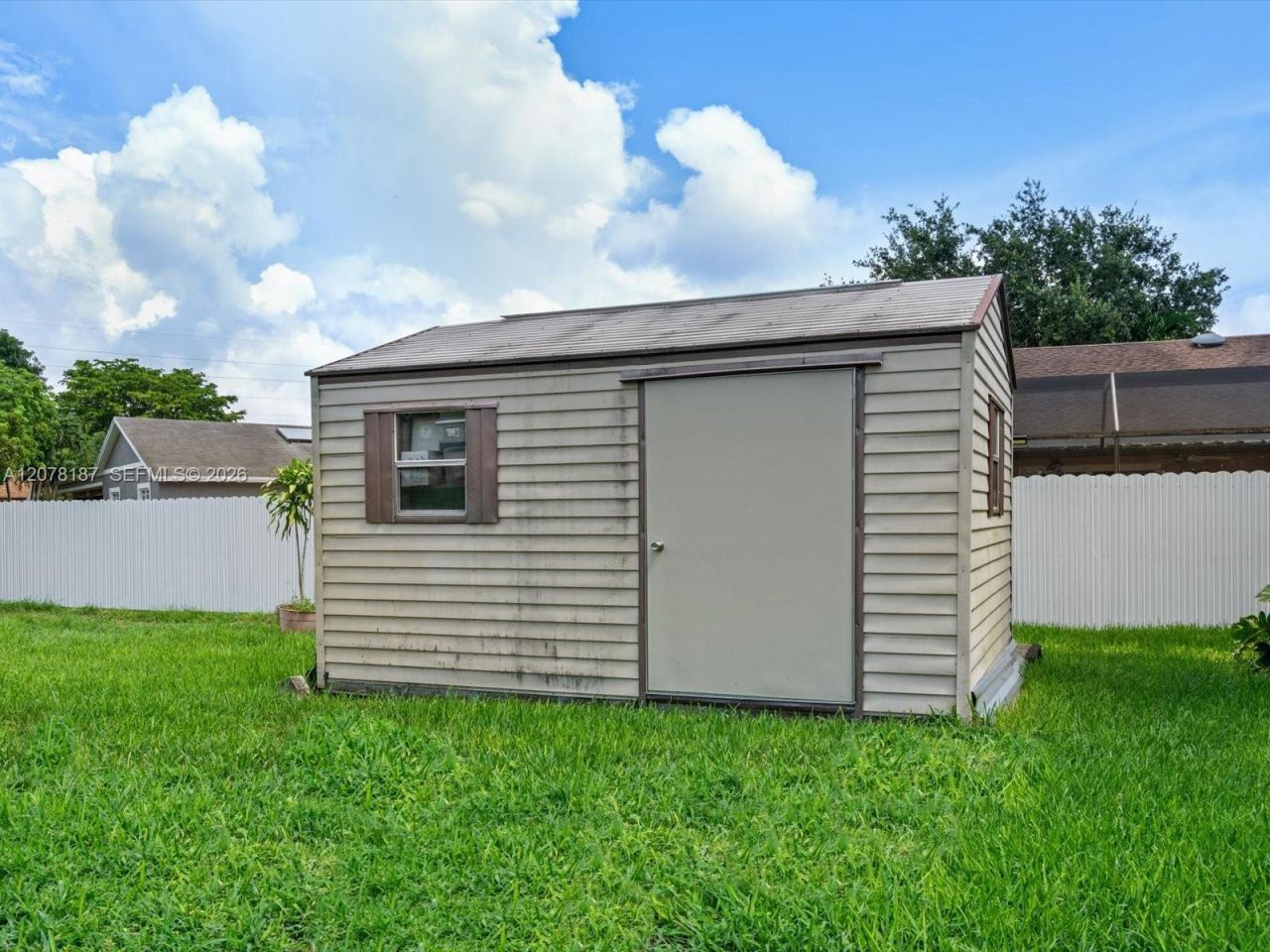 939 S Bluebird Ln, Homestead, FL 33035 Photo