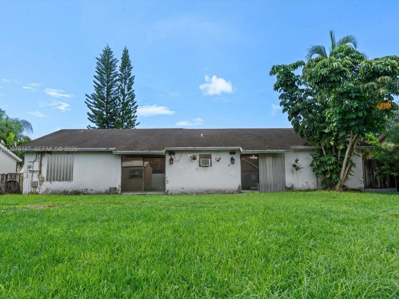 939 S Bluebird Ln, Homestead, FL 33035 Photo