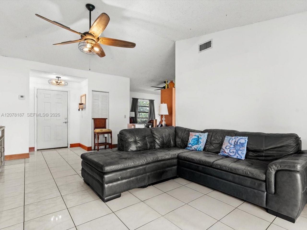 939 S Bluebird Ln, Homestead, FL 33035 Photo
