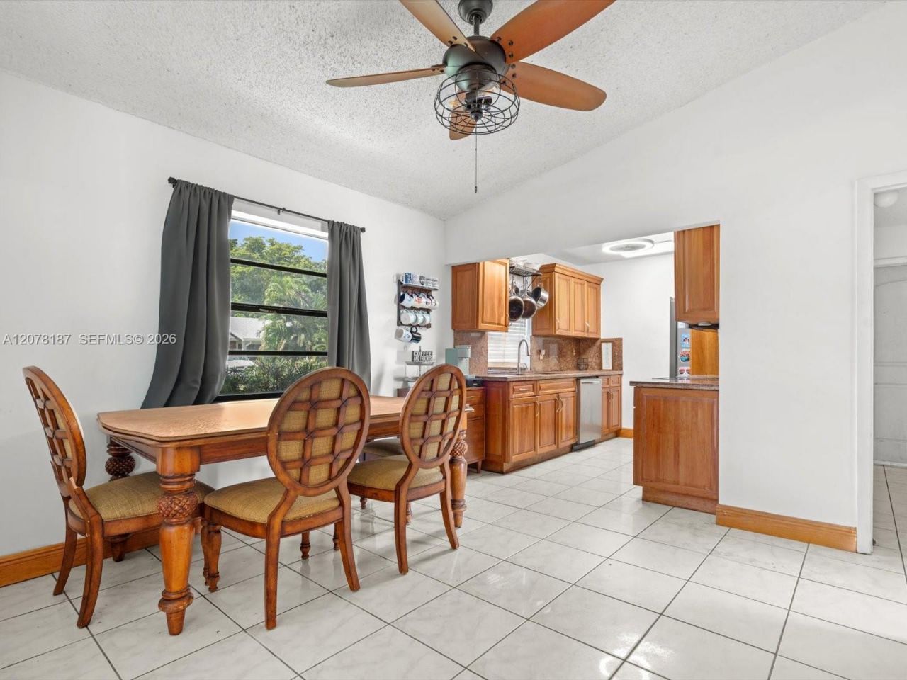 939 S Bluebird Ln, Homestead, FL 33035 Photo