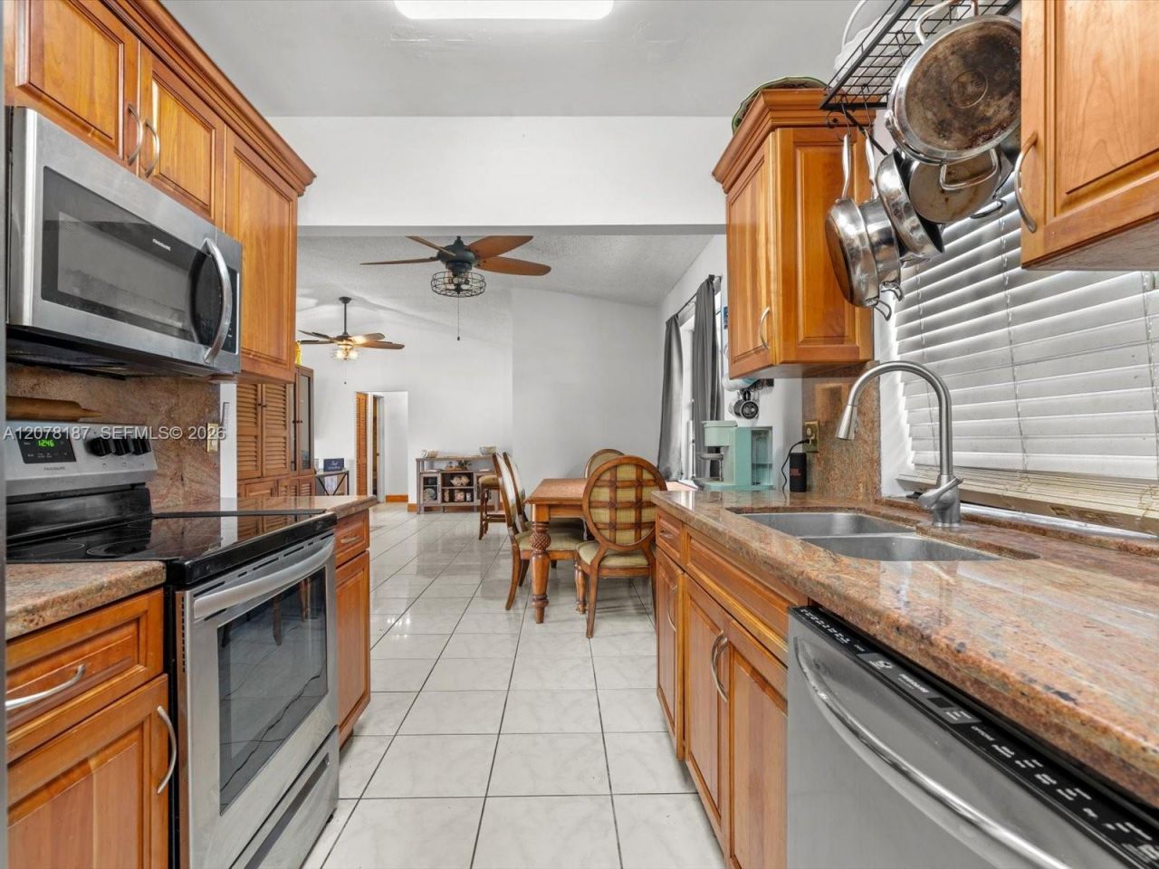939 S Bluebird Ln, Homestead, FL 33035 Photo