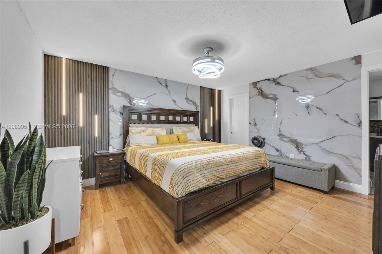 8441 Sunset Strip, Sunrise, FL 33322 Photo