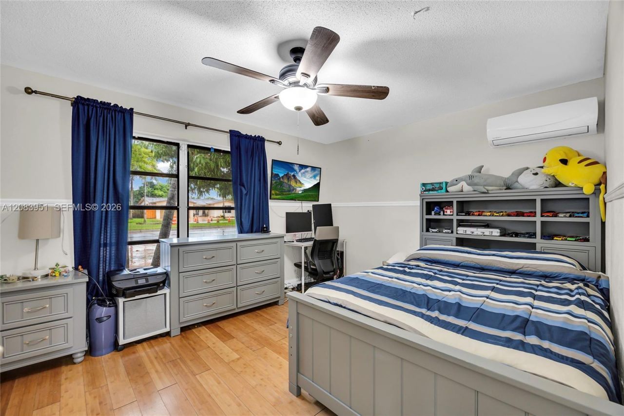 8441 Sunset Strip, Sunrise, FL 33322 Photo
