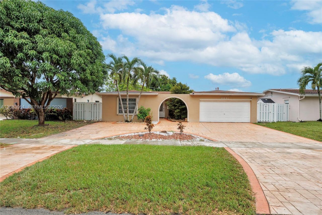 8441 Sunset Strip, Sunrise, FL 33322 Photo
