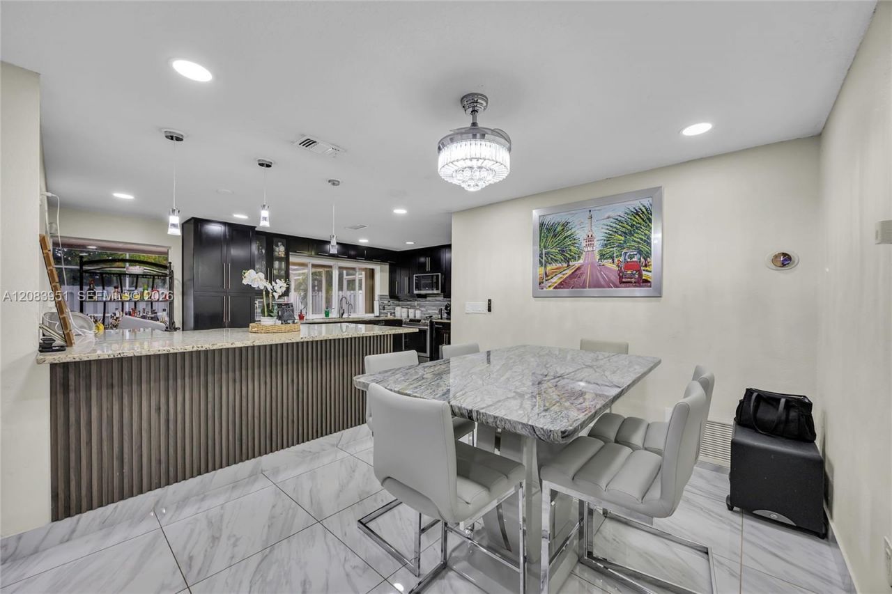 8441 Sunset Strip, Sunrise, FL 33322 Photo