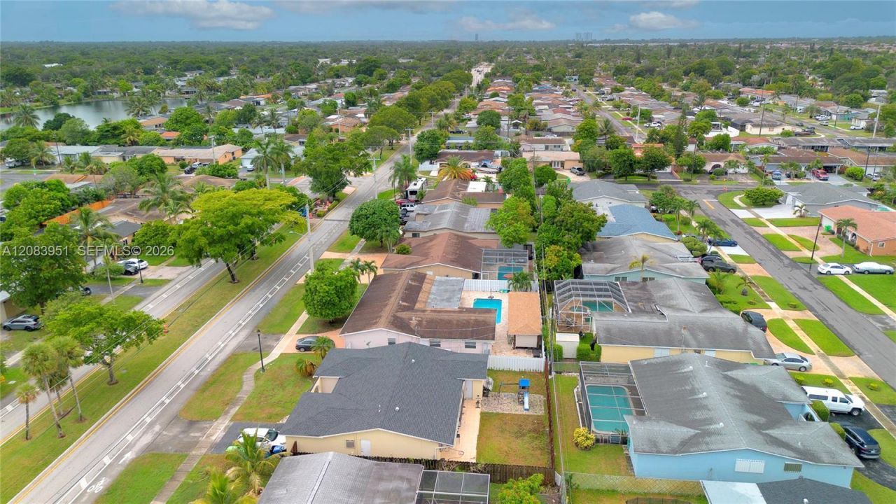 8441 Sunset Strip, Sunrise, FL 33322 Photo