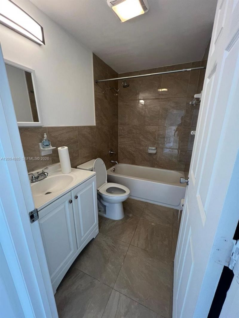 3104 Tropic Blvd, Unit ., Fort Pierce, FL 34946 Photo
