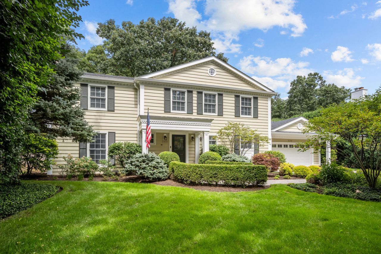 777 Cherokee Road , Lake Forest, IL 60045