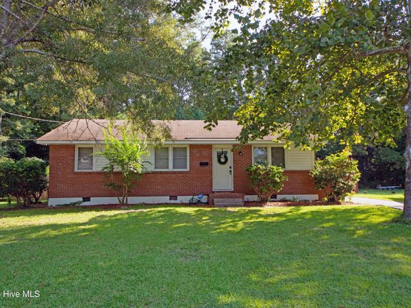 7 Cole Drive, Jacksonville, NC 28540