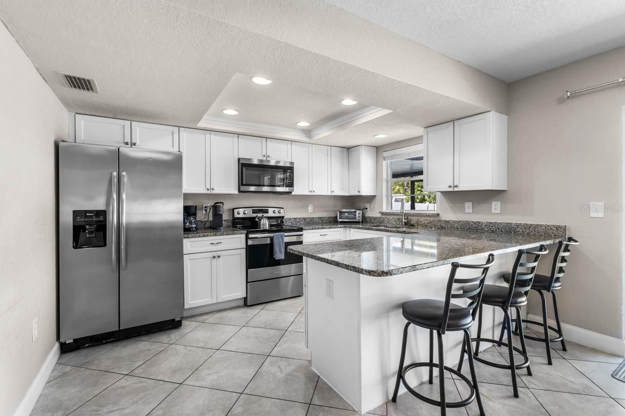 7036 13th Street E, Sarasota, FL 34243 Photo