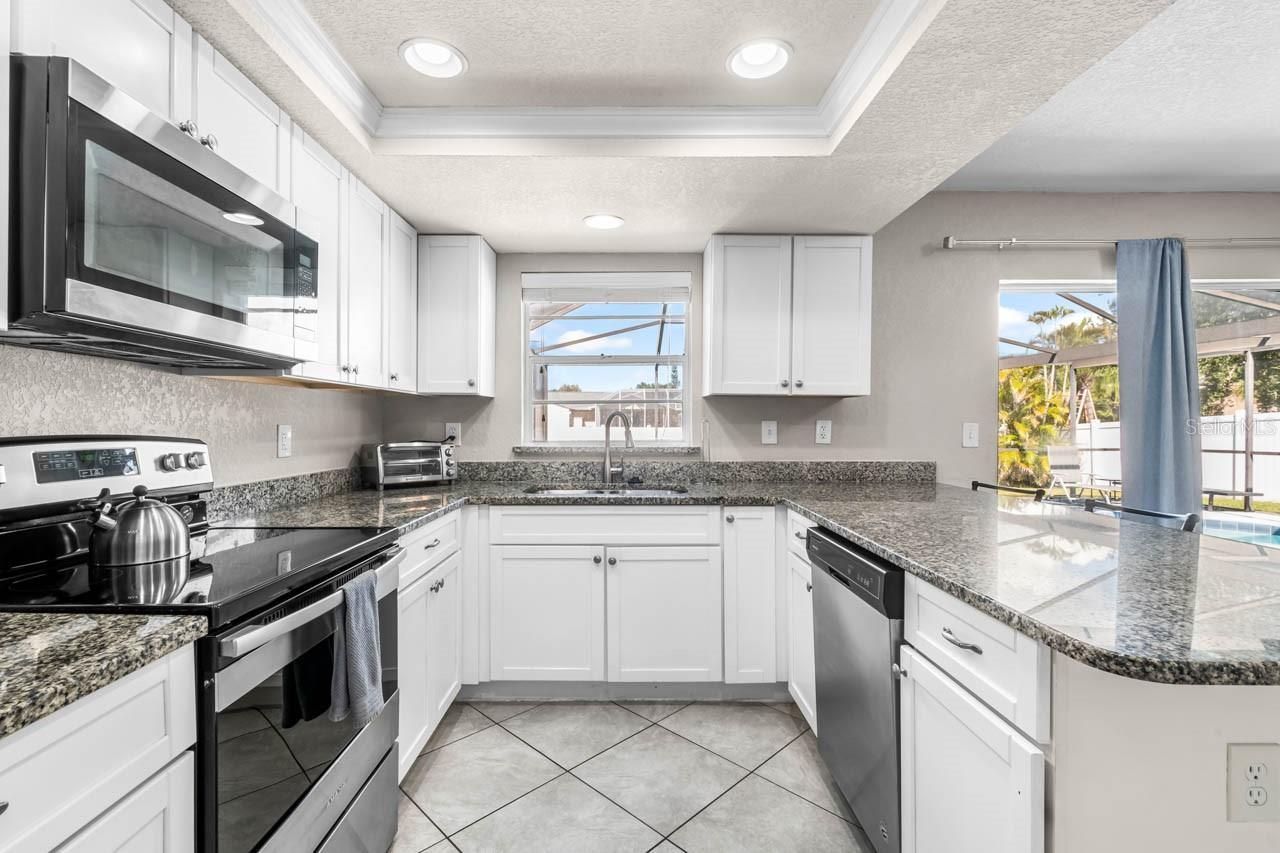 7036 13th Street E, Sarasota, FL 34243 Photo