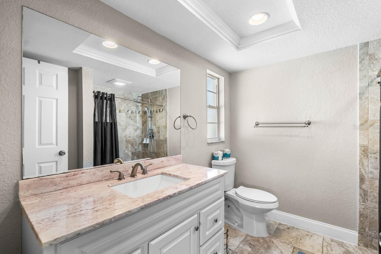 7036 13th Street E, Sarasota, FL 34243 Photo