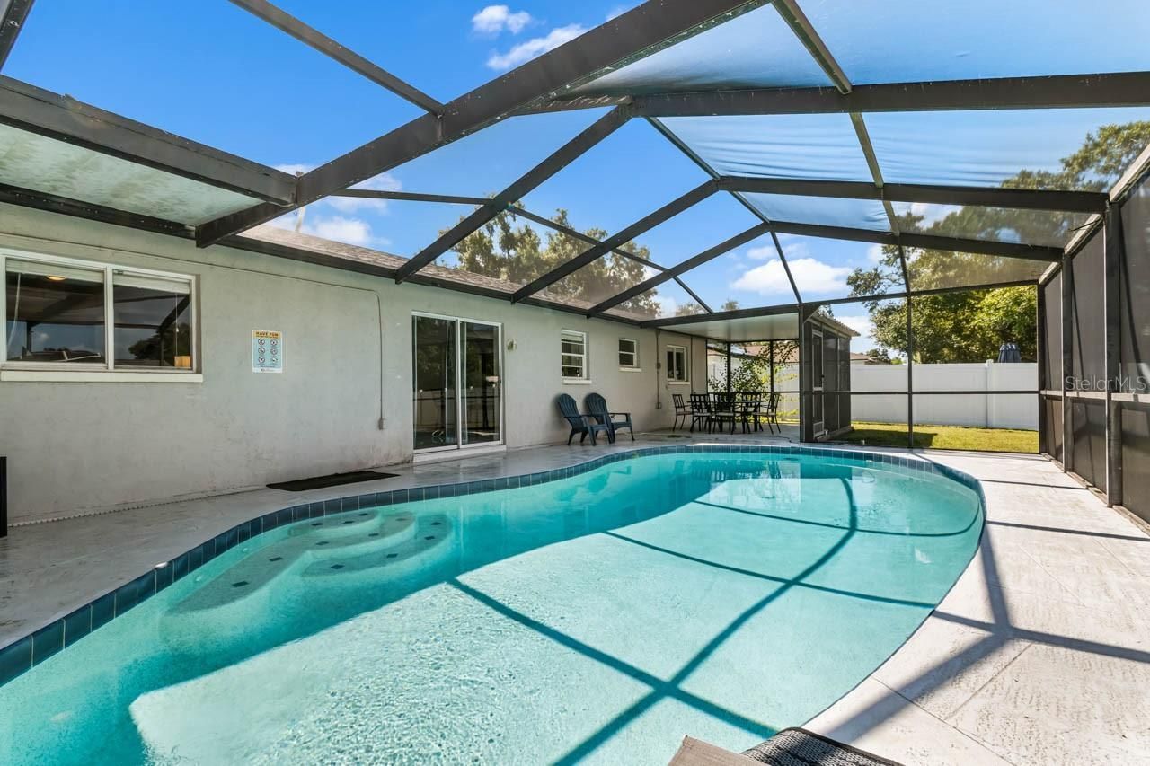 7036 13th Street E, Sarasota, FL 34243 Photo