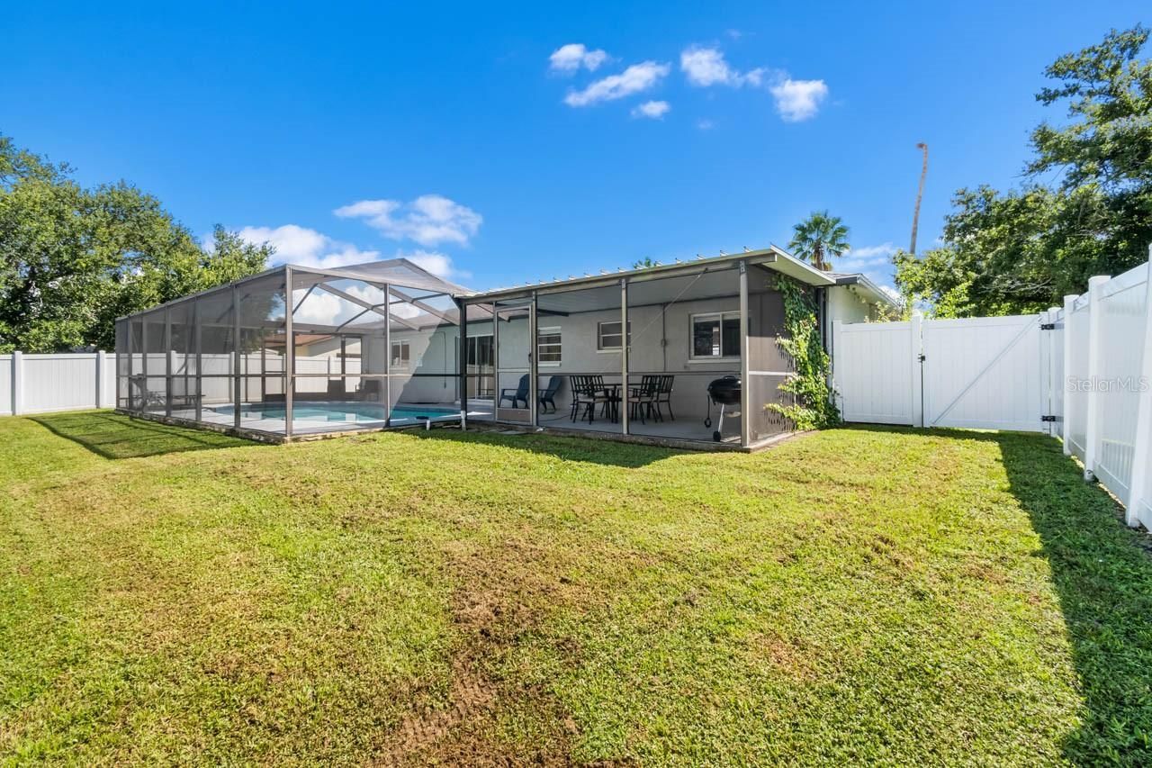 7036 13th Street E, Sarasota, FL 34243 Photo