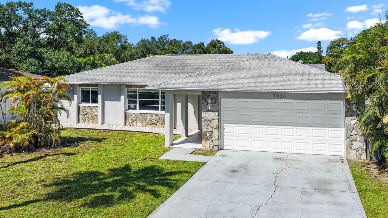 7036 13th Street E, Sarasota, FL 34243 Photo