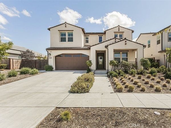 4475 Crown Bluffs Drive, Madera, CA 93636