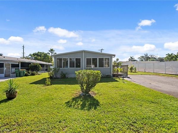 308 Cape Sable DR, NAPLES, FL 34104