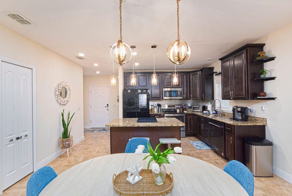 971 SW Jasper Avenue, Port Saint Lucie, FL 34953 Photo