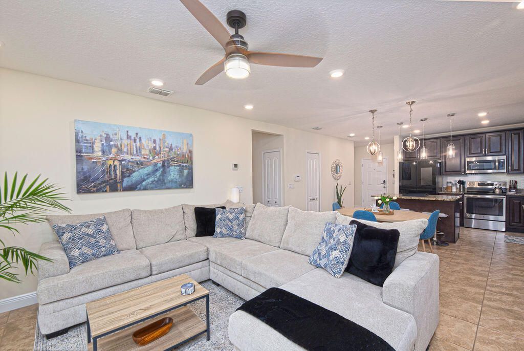 971 SW Jasper Avenue, Port Saint Lucie, FL 34953 Photo