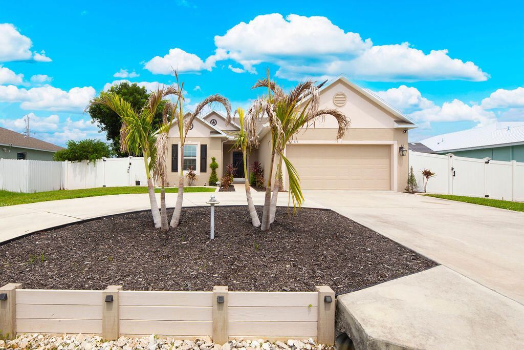 971 SW Jasper Avenue, Port Saint Lucie, FL 34953 Photo