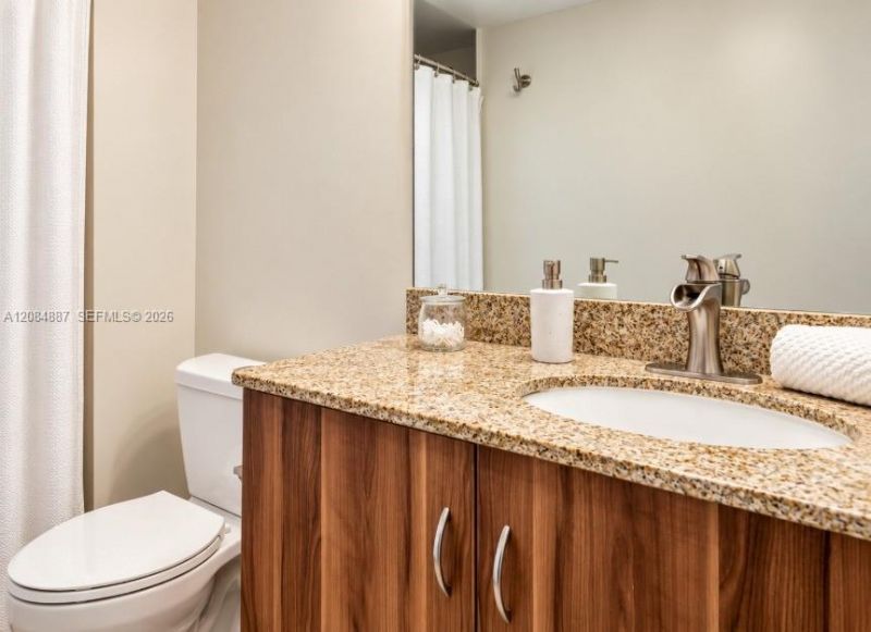 601 NE 23rd St, Unit 1501, Miami, FL 33137 Photo