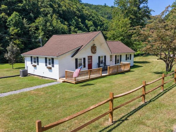 812 Branch Road, Laurel Bloomery, TN 37680