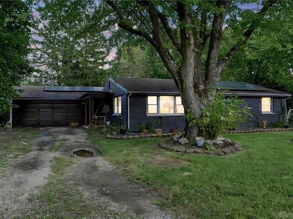 4 1st Street, Medway, OH 45341