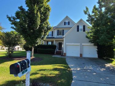 101 Autumn Glen Lane, Holly Springs, NC 27540