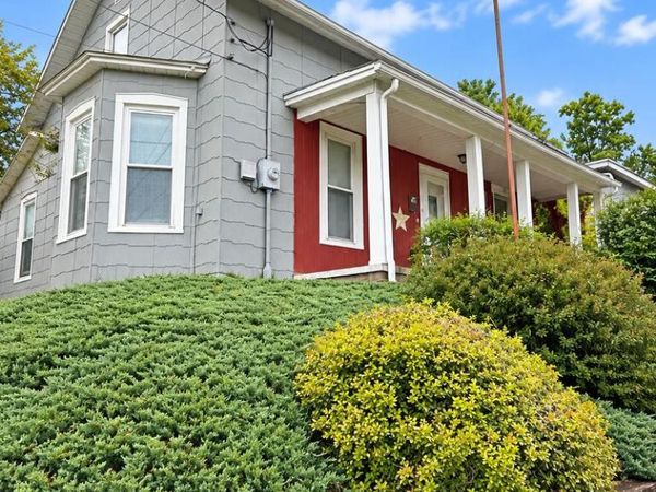 324 N Market Street, Loudonville, OH 44842