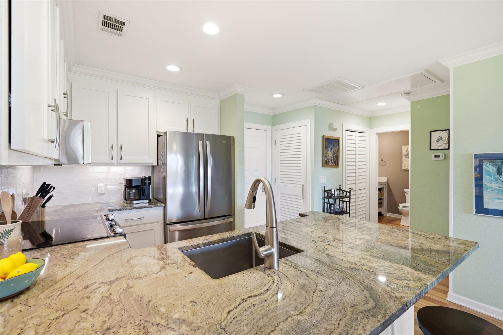 2138 Landfall Way Photo 10