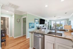 2138 Landfall Way photo 4