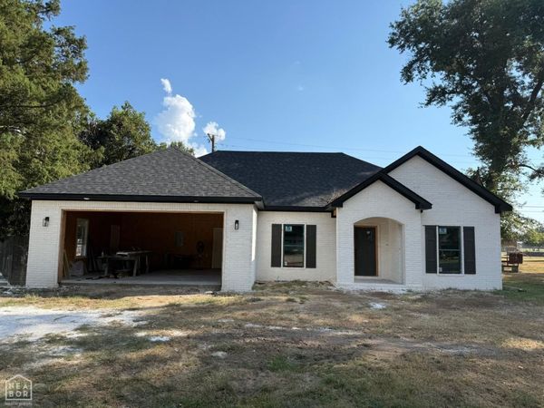 105 Lacey, Leachville, AR 72438