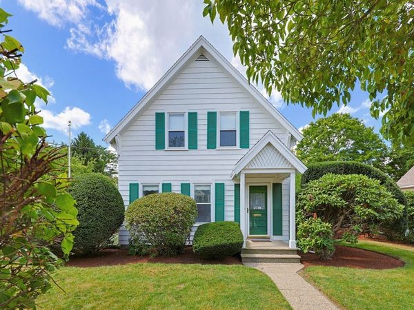 22 Hodges St, Mansfield, MA 02048