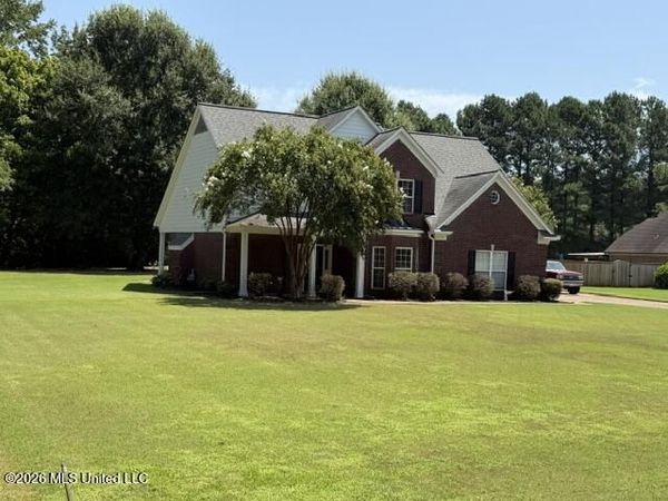 3670 Spring Lakes Boulevard, Olive Branch, MS 38654