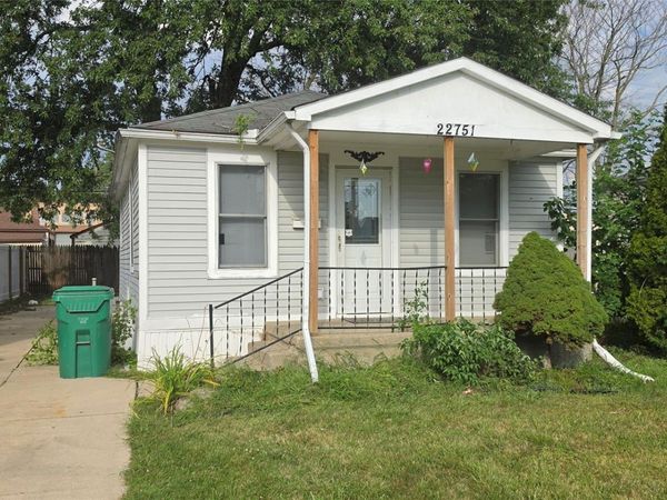 22751 Piper Avenue , Eastpointe, Mi 48021