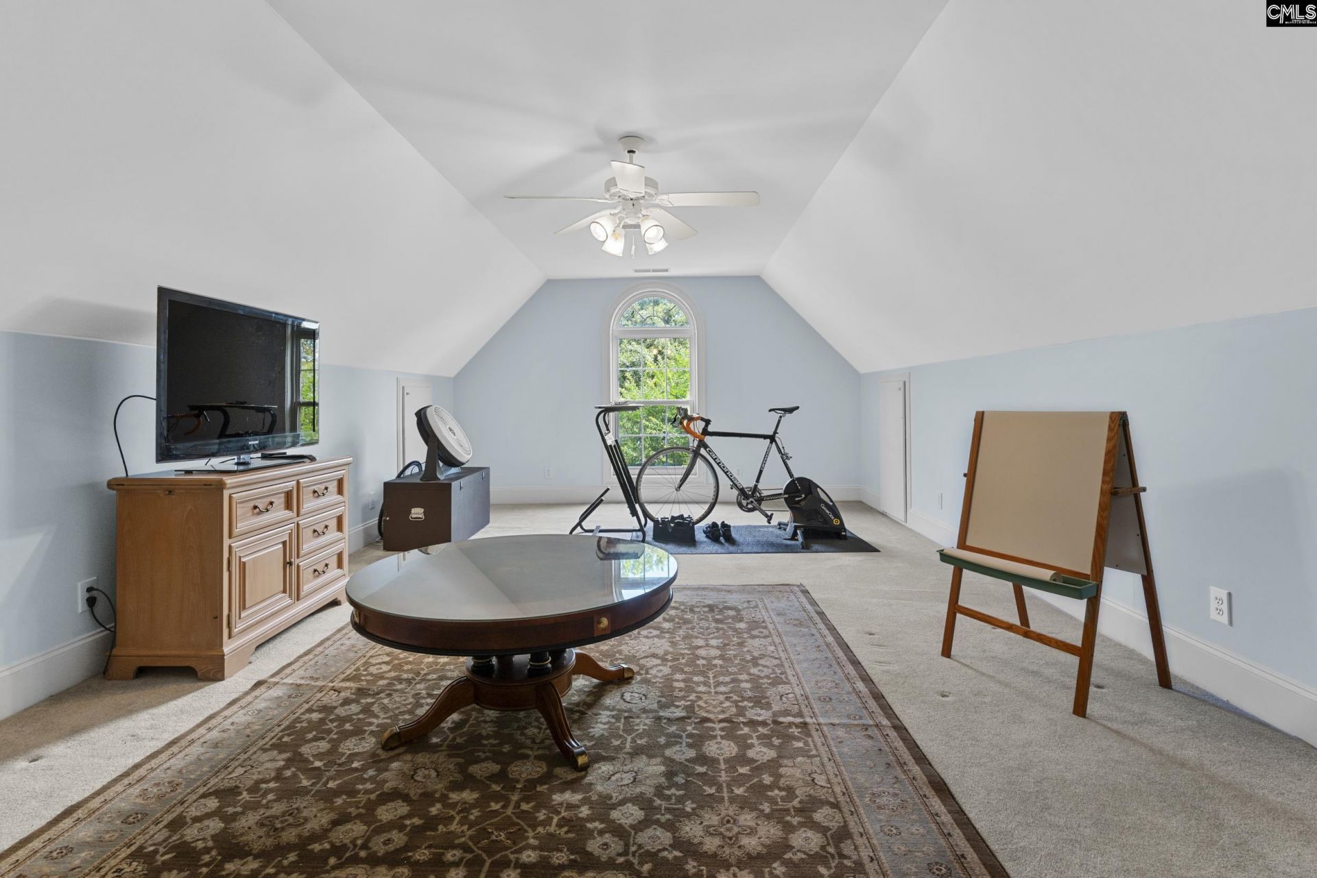 413 Oxenbridge Way Photo 31