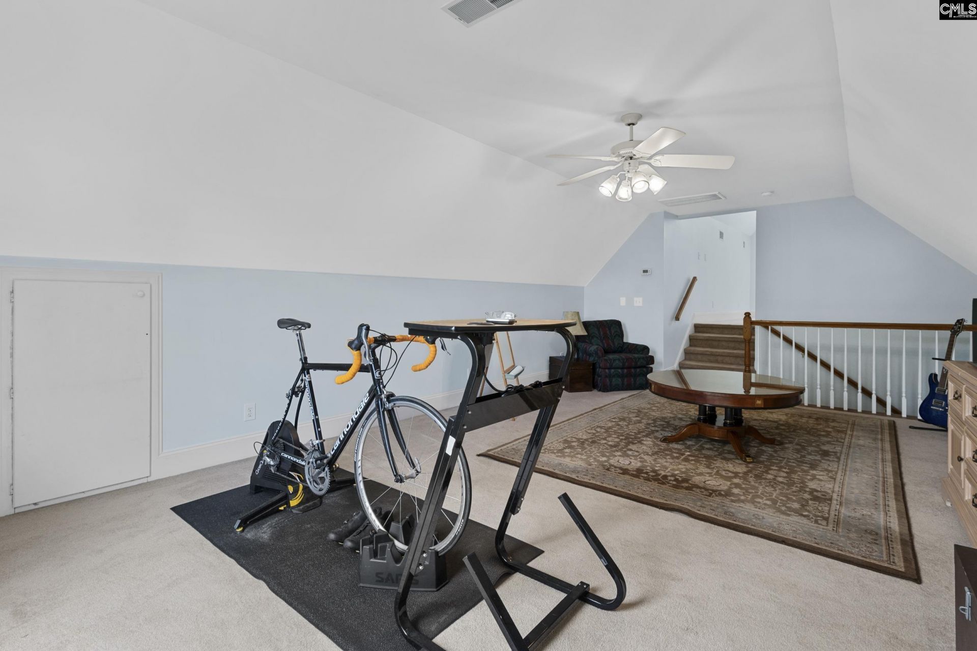 413 Oxenbridge Way Photo 32