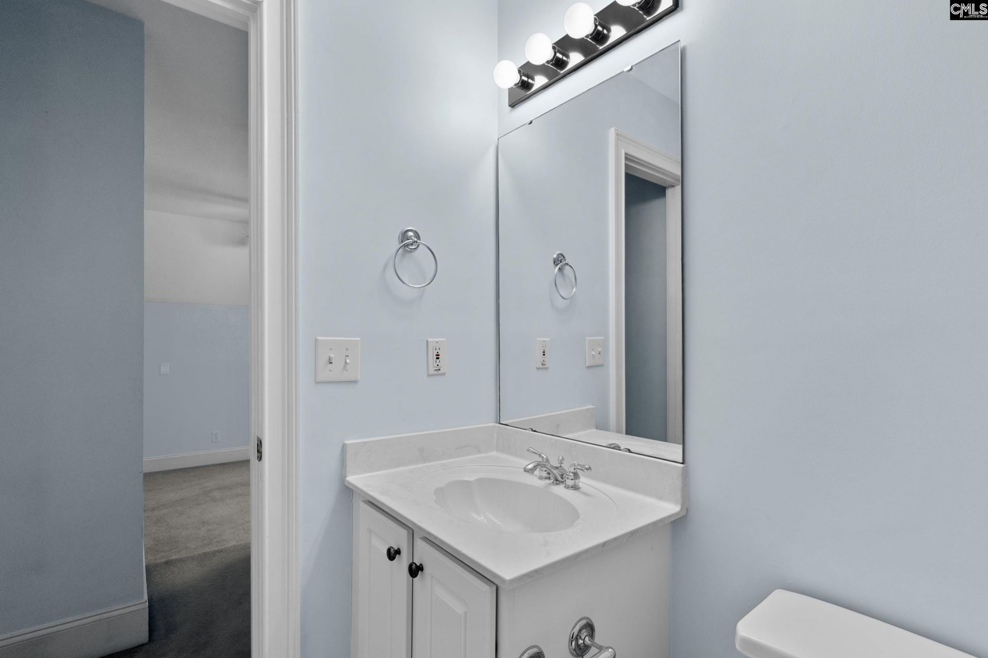 413 Oxenbridge Way Photo 36